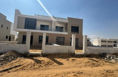 Townhouse - 4 - 4 for sale in Cluster 18 - Hyde Park - New Cairo City - Cairo