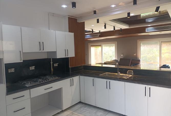 102906383 - Property Image 2