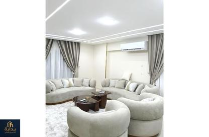 Apartment - 3 Bedrooms - 3 Bathrooms for rent in Ahmed Fakhry St. - 6th Zone - Nasr City - Cairo