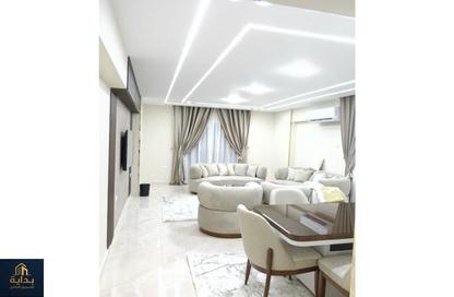 Apartment - 3 Bedrooms - 3 Bathrooms for rent in Ahmed Fakhry St. - 6th Zone - Nasr City - Cairo