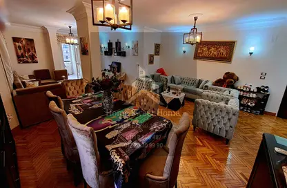 شقة - 3 غرف نوم - 2 حمامات للبيع في شارع عبد العزيز طلعت - المنطقة السادسة - مدينة نصر - القاهرة