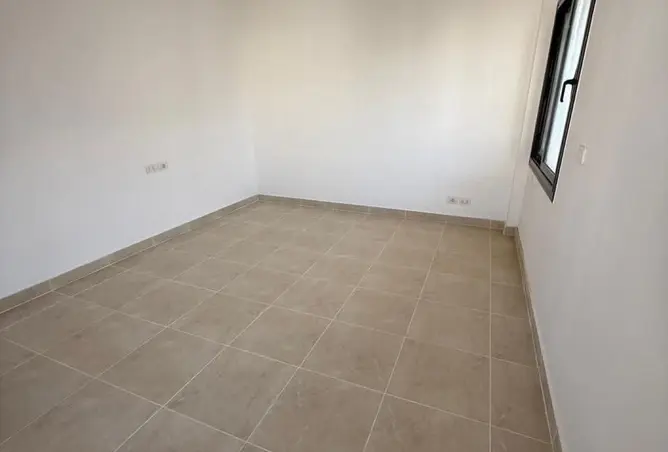 99107140 - Property Image 3