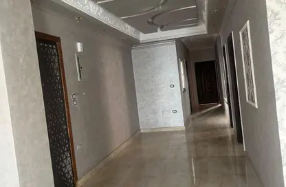 شقة - 3 غرف نوم - 2 حمامات للبيع في شارع دكتور سميرة موسي - الحي الخامس - مدينة العبور - القليوبية