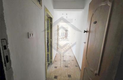 Apartment - 2 Bedrooms - 1 Bathroom for sale in Sidi Beshr - Hay Awal El Montazah - Alexandria