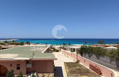 شاليه - 3 غرف نوم - 4 حمامات للبيع في بيت البحر - سيدي حنيش - الساحل الشمالي شاليه - 3 غرف نوم - 4 حمامات للبيع في بيت البحر - سيدي حنيش - الساحل الشمالي