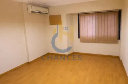 Apartment - 3 Bedrooms - 2 Bathrooms for sale in Street 151 - Maadi - Hay El Maadi - Cairo