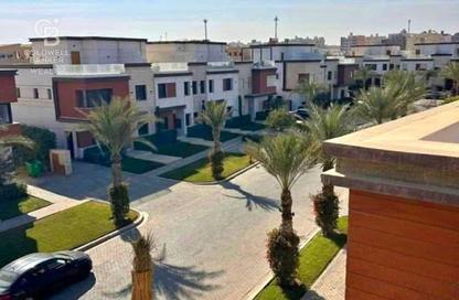 Apartment - 4 Bedrooms - 5 Bathrooms for sale in Azzar - 5th Settlement Compounds - The 5th Settlement - New Cairo City - Cairo