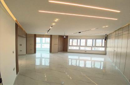 Apartment - 2 Bedrooms - 2 Bathrooms for sale in Al Geish Road - Glim - Hay Sharq - Alexandria