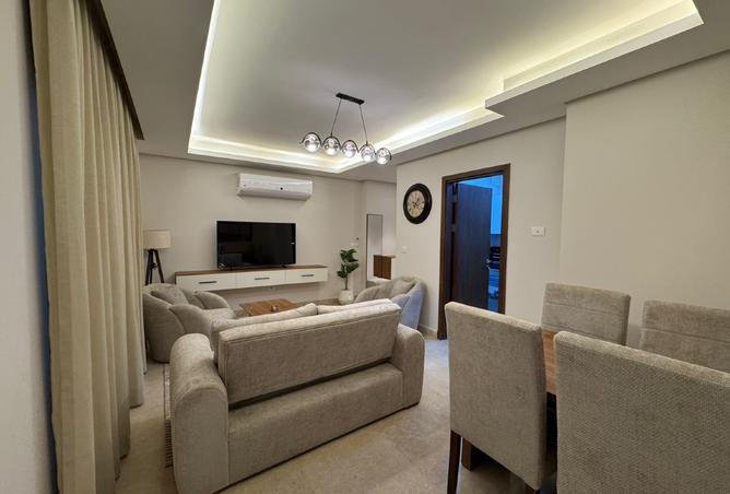98821136 - Property Image 3