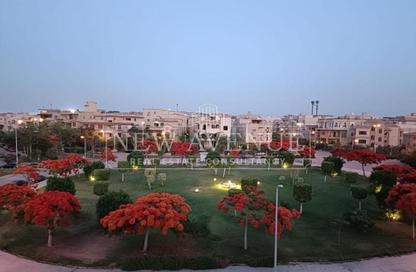 (بنتهاوس  (روف - 3 غرف نوم - 3 حمامات للبيع في المنطقة ب - حى جنوب الاكايمية - مدينة القاهرة الجديدة - القاهرة