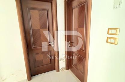 شقة - 2 غرف نوم - 2 حمامات للايجار في بارك سايد الشروق - معادى فيو - كمبوندات الشروق - مدينة الشروق - القاهرة