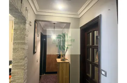 شقة - 3 غرف نوم - 2 حمامات للبيع في حدائق المهندسين - الحي الرابع - الشيخ زايد - الجيزة