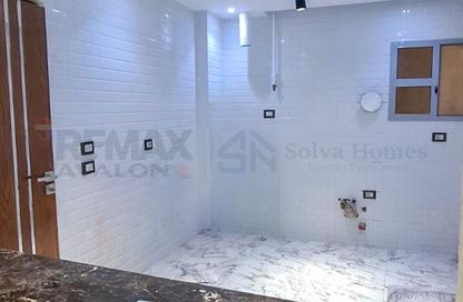 Apartment - 2 Bedrooms - 1 Bathroom for rent in Saba Basha - Hay Sharq - Alexandria