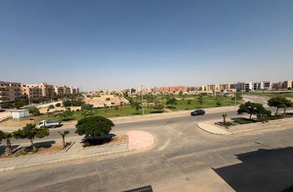Apartment - 3 Bedrooms - 2 Bathrooms for sale in 4th Neighborhood - 4th Area - Shorouk City - Cairo