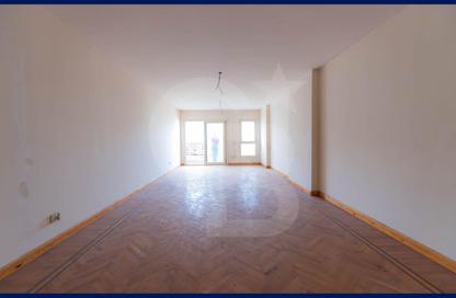 Apartment - 3 Bedrooms - 3 Bathrooms for sale in Mohamed Fawzy Moaz St. - Smouha - Hay Sharq - Alexandria