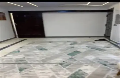 مساحات مكتبية - 3 غرف نوم - 2 حمامات للايجار في ميدان لبنان - المهندسين - الجيزة