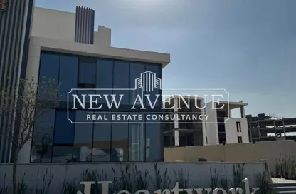 Office Space - 1 Bedroom - 2 Bathrooms for sale in Heartwork - The 5th Settlement - New Cairo City - Cairo