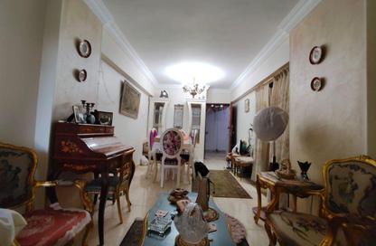 Apartment - 2 Bedrooms - 1 Bathroom for sale in Moharam Bek - Hay Wasat - Alexandria