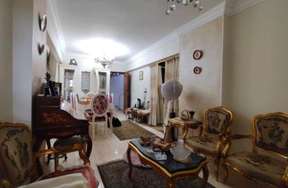 Apartment - 2 Bedrooms - 1 Bathroom for sale in Moharam Bek - Hay Wasat - Alexandria