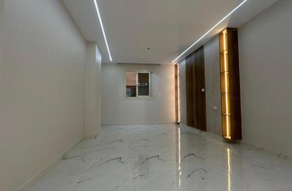 Apartment - 3 Bedrooms - 2 Bathrooms for sale in Gate 4 - Mena - Hadayek El Ahram - Giza