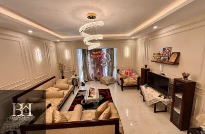 (بنتهاوس  (روف - 3 غرف نوم - 3 حمامات للبيع في ماونتن فيو تشيل اوت بارك - التوسعات الشمالية - مدينة 6 أكتوبر - الجيزة