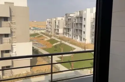 Apartment - 2 Bedrooms - 2 Bathrooms for sale in Fifth Square - The 5th Settlement - New Cairo City - Cairo