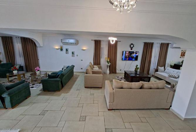 8520742 - Property Image 2