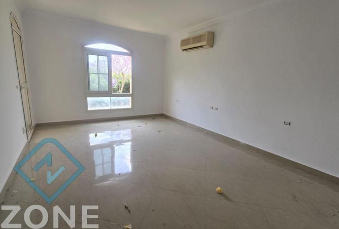 73768282 - Property Image 2