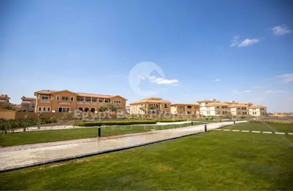 Apartment - 3 Bedrooms - 3 Bathrooms for sale in Hyde Park - New Cairo City - Cairo