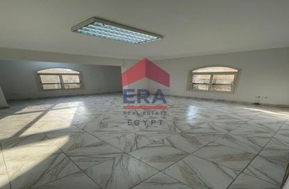Office Space - 4 Bedrooms - 3 Bathrooms for rent in Street 300 - New Maadi - Hay El Maadi - Cairo
