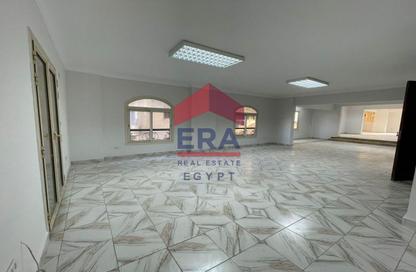 Office Space - 4 Bedrooms - 3 Bathrooms for rent in Street 300 - New Maadi - Hay El Maadi - Cairo