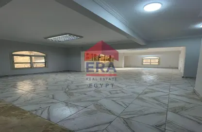 مساحات مكتبية - 4 غرف نوم - 3 حمامات للايجار في شارع 300 - المعادي الجديدة - حي المعادي - القاهرة