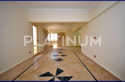 Apartment - 3 Bedrooms - 1 Bathroom for sale in Al Geish Road - Saraya - Sidi Beshr - Hay Awal El Montazah - Alexandria