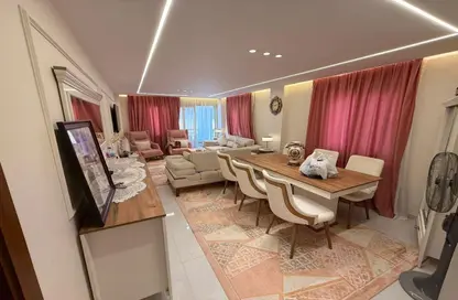 شقة - 3 غرف نوم - 2 حمامات للبيع في لافيدا - الحي السادس - هليوبوليس الجديدة - القاهرة