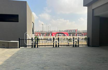 محل - استوديو - 1 حمام للايجار في كمبوند فيلدج جاردن القطامية - كمبوندات التجمع الخامس - التجمع الخامس - مدينة القاهرة الجديدة - القاهرة