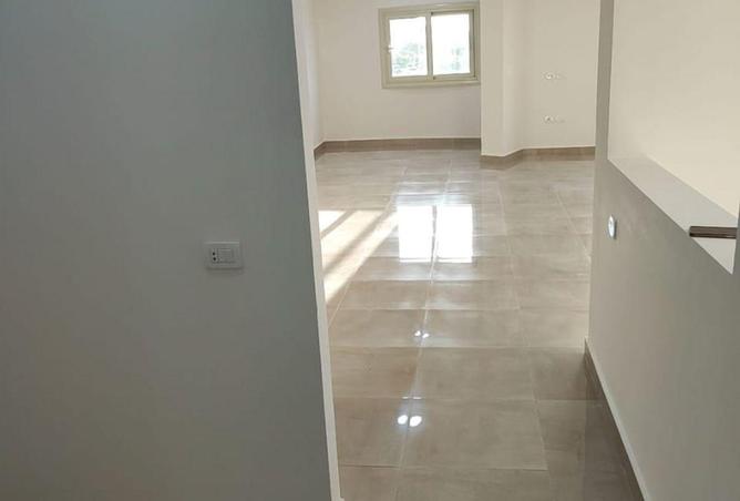 76518027 - Property Image 2