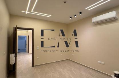 Office Space - 2 Bedrooms - 1 Bathroom for rent in Lake View Residence - 5th Settlement Compounds - The 5th Settlement - New Cairo City - Cairo