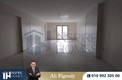 Apartment - 3 Bedrooms - 3 Bathrooms for rent in Mustafa Kamel - Hay Sharq - Alexandria