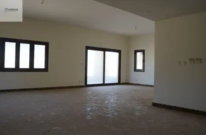 Villa - 3 Bedrooms - 4 Bathrooms for sale in Uptown Cairo Road - Al Abageyah - El Khalifa - Cairo