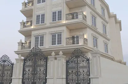 Apartment - 3 Bedrooms - 3 Bathrooms for sale in Al Nawadi St - Hadayek October - 6 October City - Giza