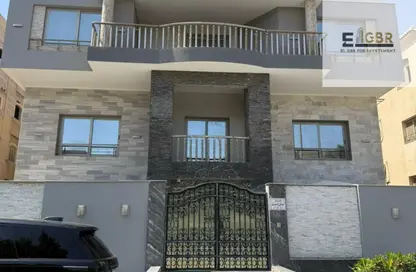 فيلا - 4 غرف نوم - 6 حمامات للبيع في الحي الثاني - التجمع الخامس - مدينة القاهرة الجديدة - القاهرة