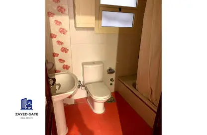 شقة - 3 غرف نوم - 2 حمامات للبيع في شارع 100 - الفيروز - الحي العاشر - الشيخ زايد - الجيزة