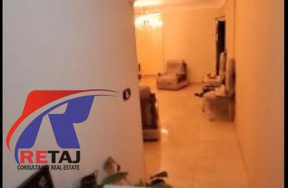 Apartment - 2 Bedrooms - 2 Bathrooms for sale in Ibn Sender Sq. - Mansheya El Bakry - Heliopolis - Masr El Gedida - Cairo
