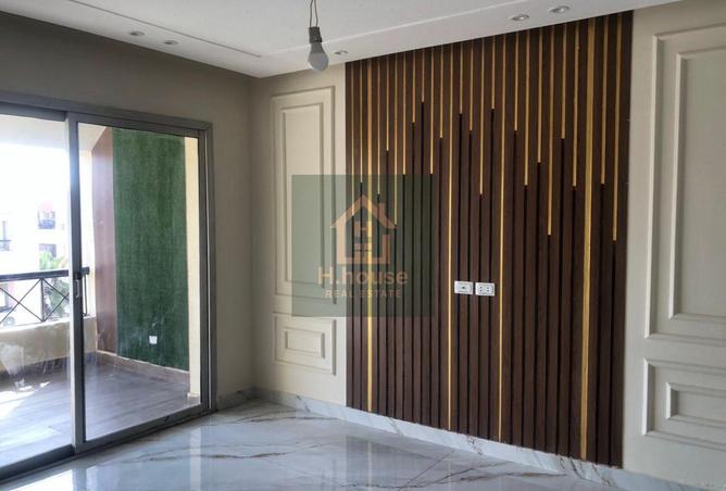 68002869 - Property Image 2