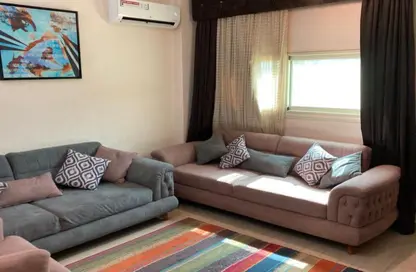 شقة - 3 غرف نوم - 2 حمامات للبيع في شارع عبد الحليم حافظ - البنفسج 8 - البنفسج - مدينة القاهرة الجديدة - القاهرة