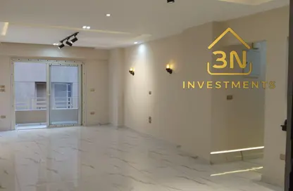 شقة - 3 غرف نوم - 2 حمامات للايجار في قطامية جاردنز - كمبوندات القطامية - القطامية - مدينة القاهرة الجديدة - القاهرة