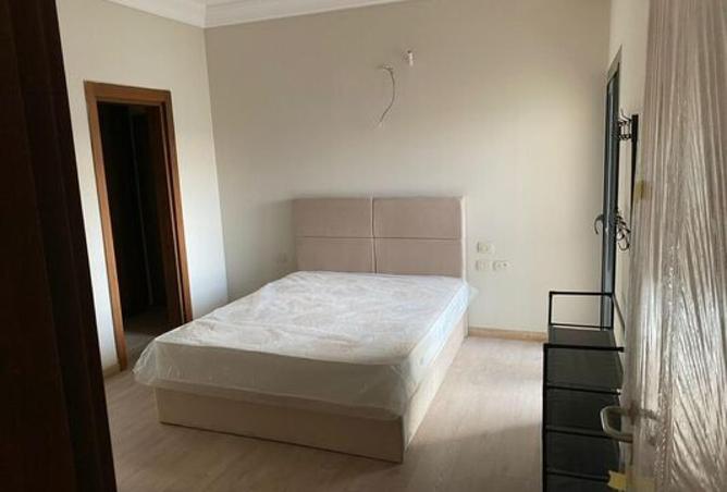 74044260 - Property Image 3