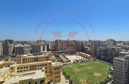 شقة - 3 غرف نوم - 2 حمامات للبيع في شارع الاقبال - لوران - حي شرق - الاسكندرية