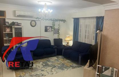Apartment - 2 Bedrooms - 1 Bathroom for sale in Moez Al Dawla St. - 6th Zone - Nasr City - Cairo