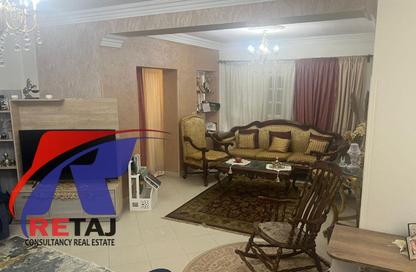 Apartment - 2 Bedrooms - 1 Bathroom for sale in Moez Al Dawla St. - 6th Zone - Nasr City - Cairo